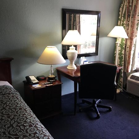 Days Inn By Wyndham Orlando Airport Florida Mall Williamsburg Экстерьер фото