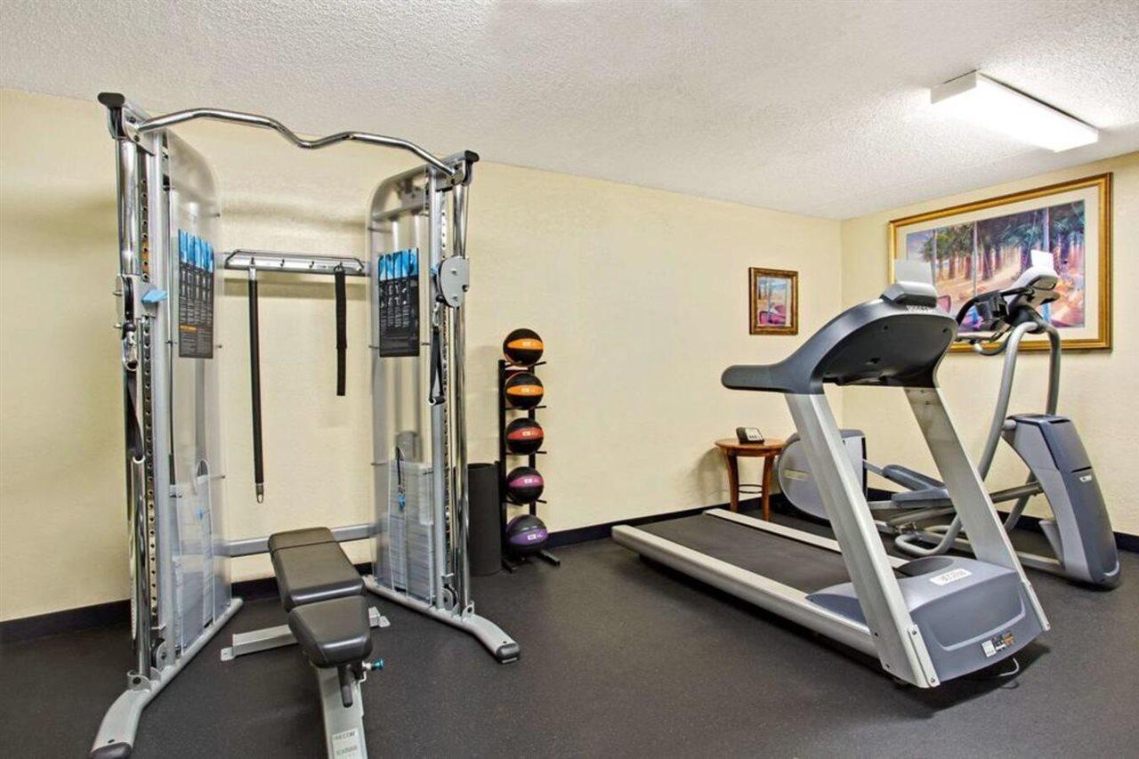Days Inn By Wyndham Orlando Airport Florida Mall Williamsburg Экстерьер фото