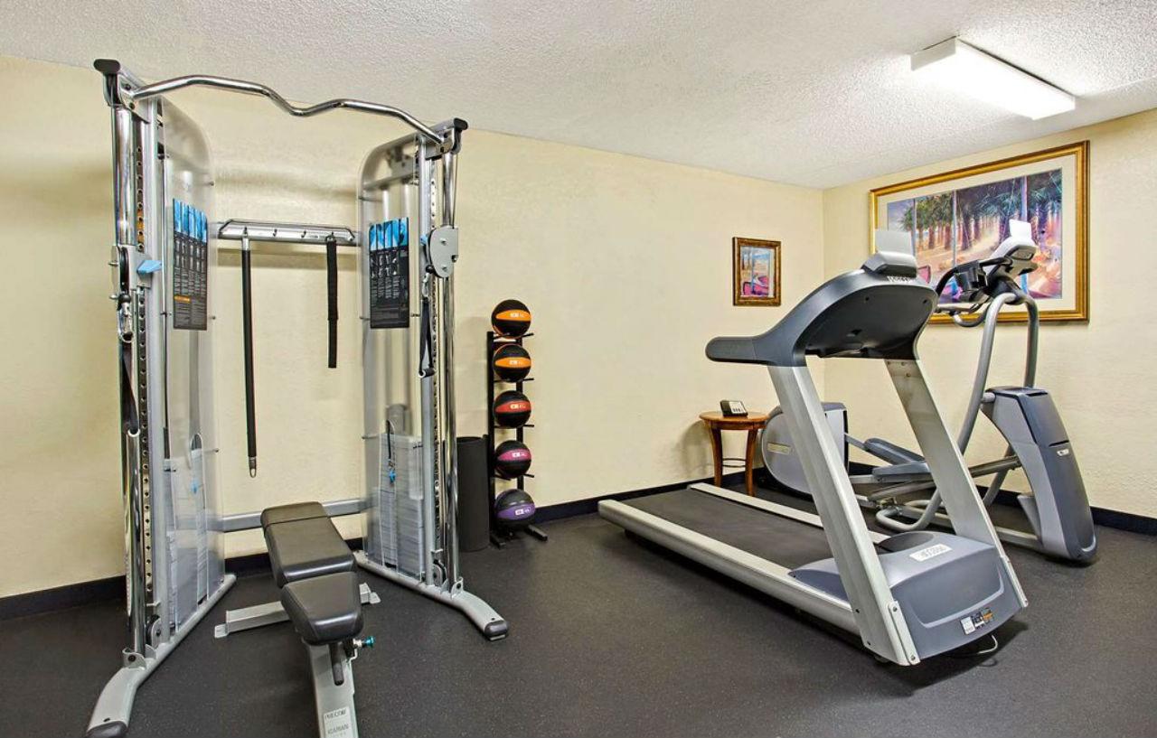 Days Inn By Wyndham Orlando Airport Florida Mall Williamsburg Экстерьер фото