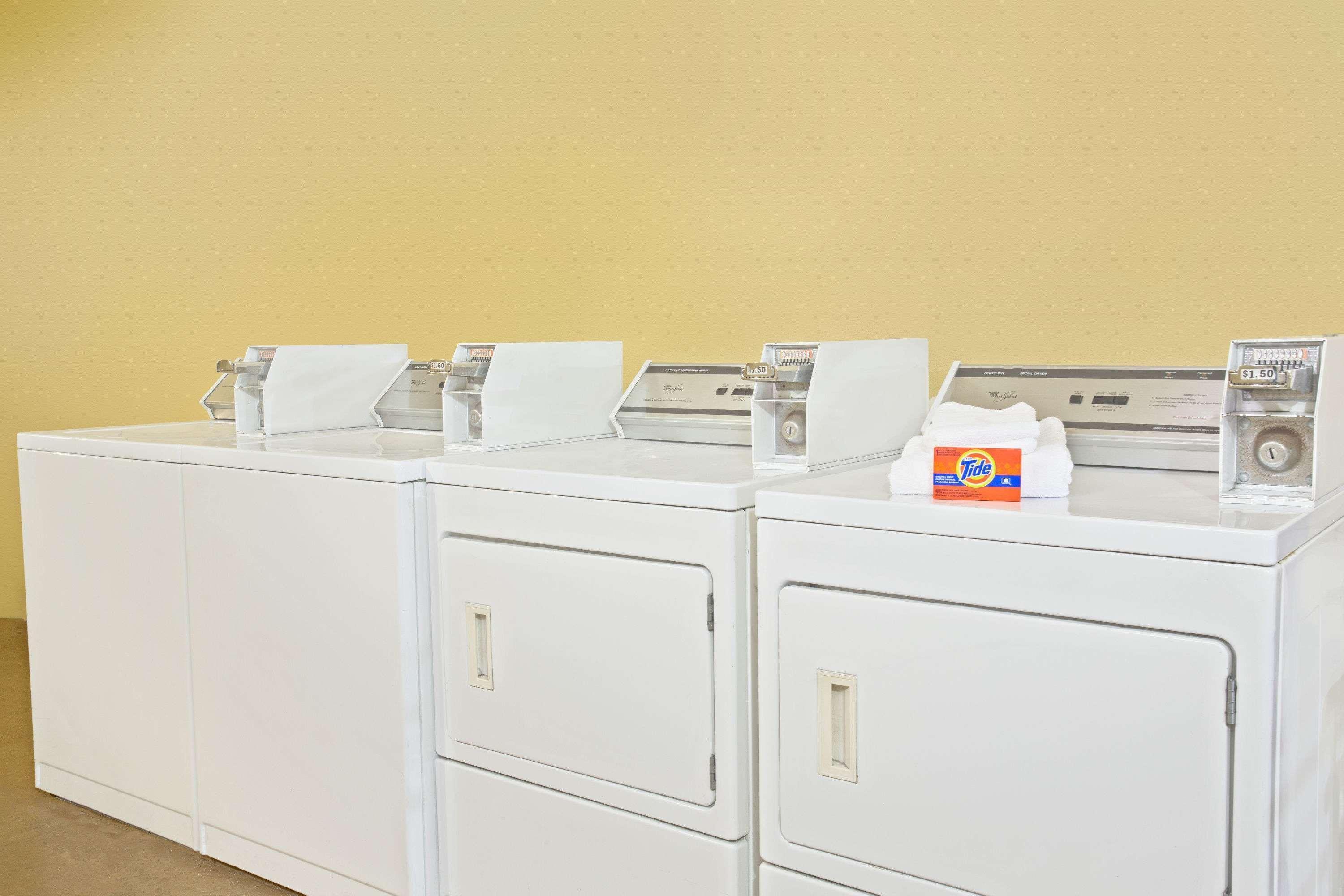 Days Inn By Wyndham Orlando Airport Florida Mall Williamsburg Экстерьер фото