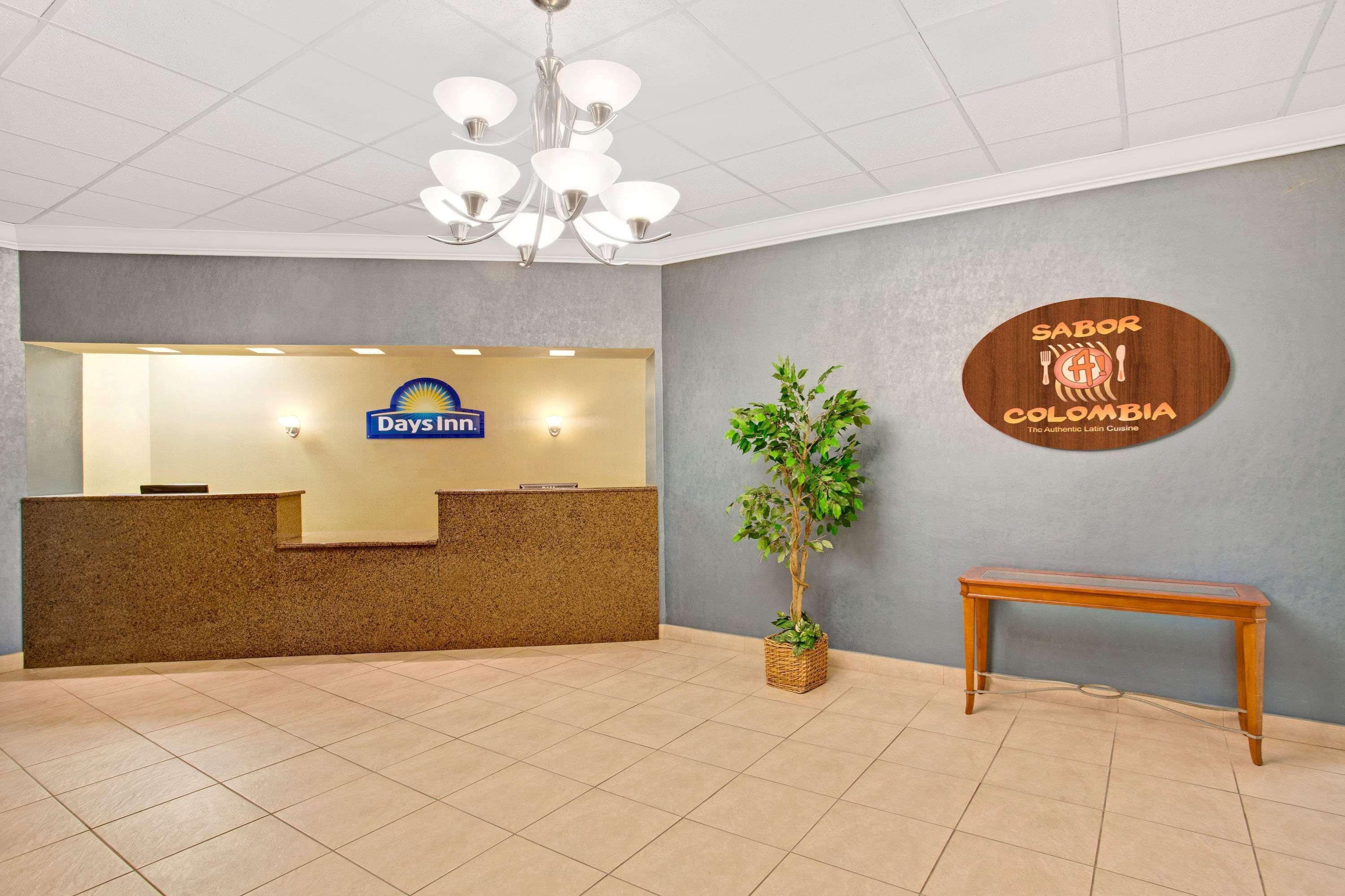 Days Inn By Wyndham Orlando Airport Florida Mall Williamsburg Экстерьер фото