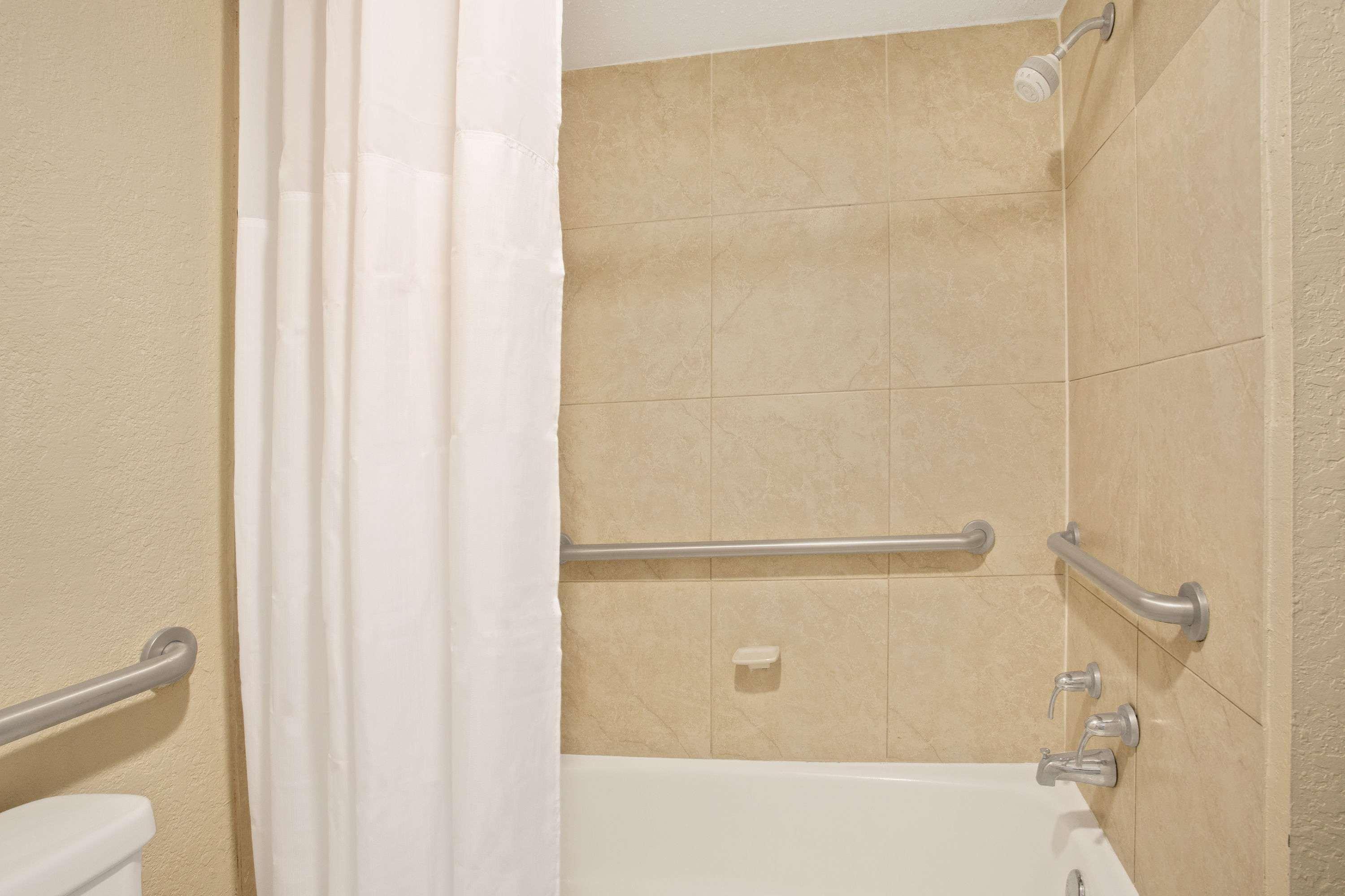 Days Inn By Wyndham Orlando Airport Florida Mall Williamsburg Экстерьер фото