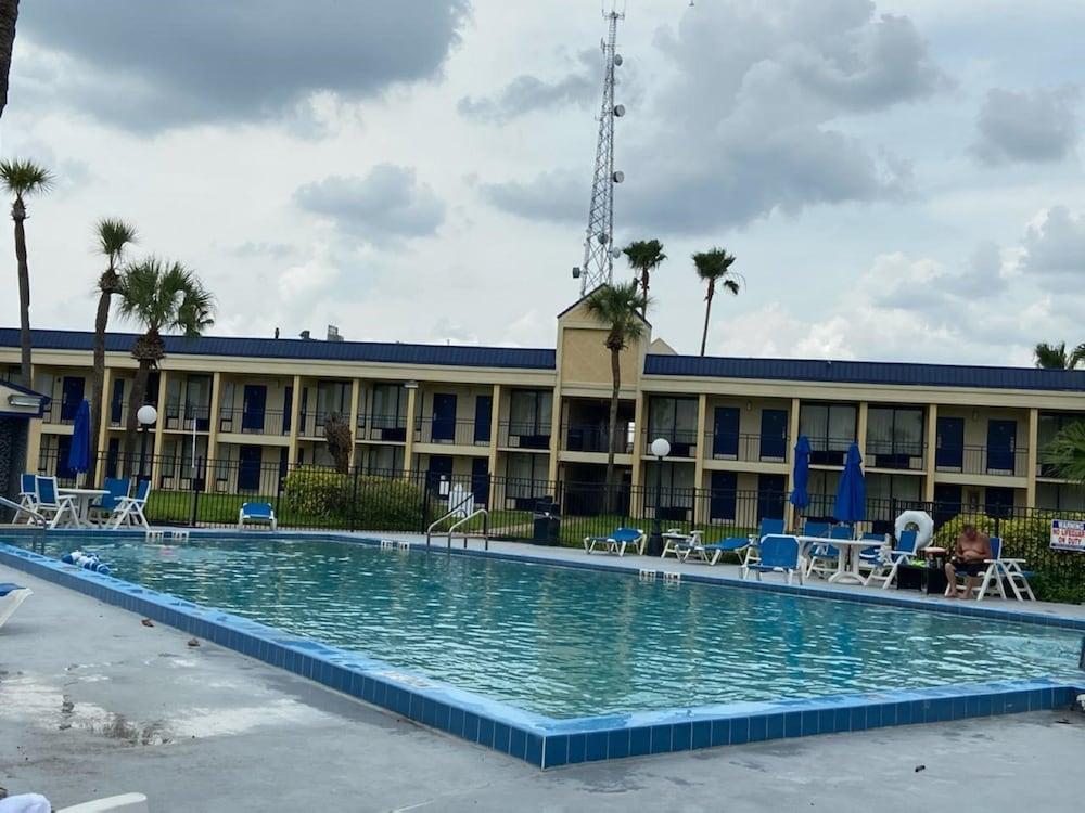 Days Inn By Wyndham Orlando Airport Florida Mall Williamsburg Экстерьер фото