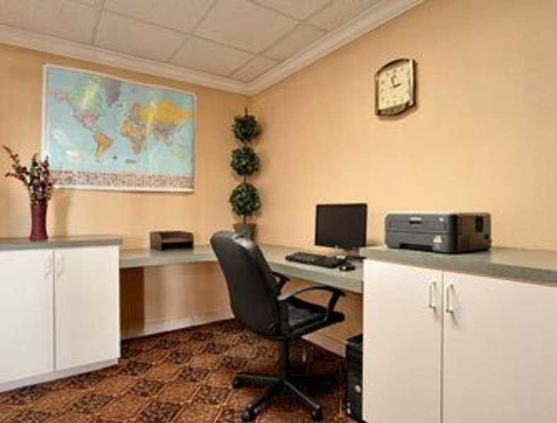 Days Inn By Wyndham Orlando Airport Florida Mall Williamsburg Удобства фото