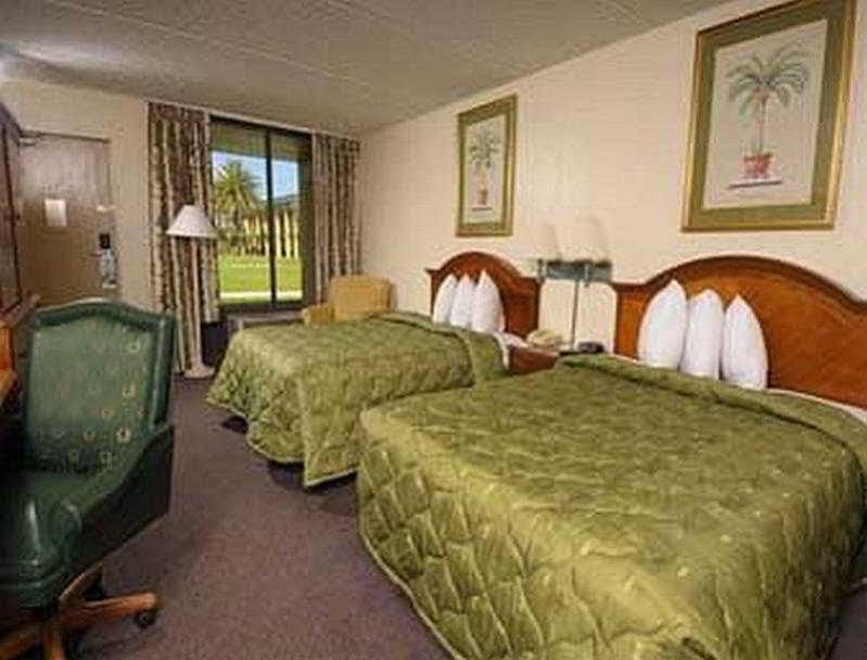 Days Inn By Wyndham Orlando Airport Florida Mall Williamsburg Экстерьер фото